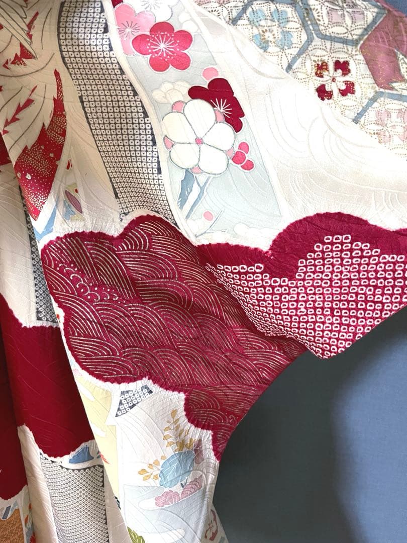 振袖フルセット　絞りと染分けの豪華な手描き友禅　清楚なお嬢様の雰囲気　成人式振袖