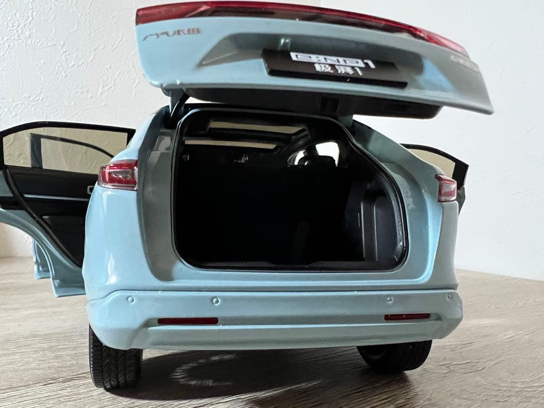 ホンダ HONDA e:NP1 ミニカー 1/18