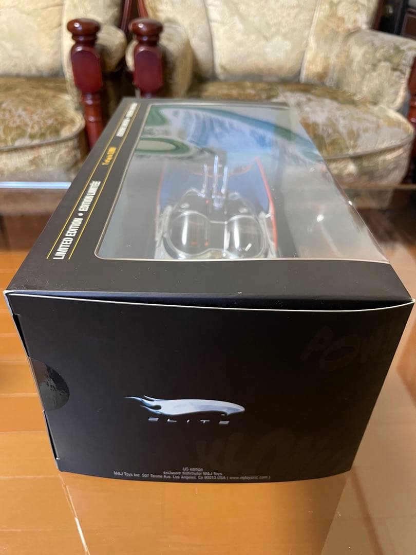 価格変更1/18 マテル バットモービルTVシリーズ1966 クローム 未開封品