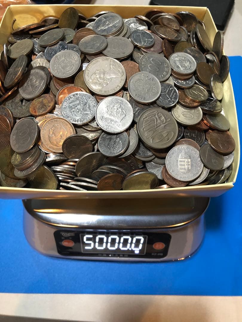 M0141【外国硬貨】約5kg 古銭　硬貨　　メダル　まとめ売り
