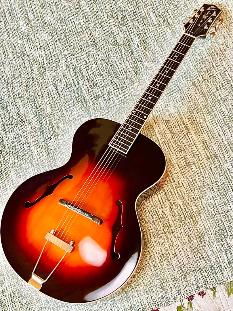 フルアコ Loar LH-700