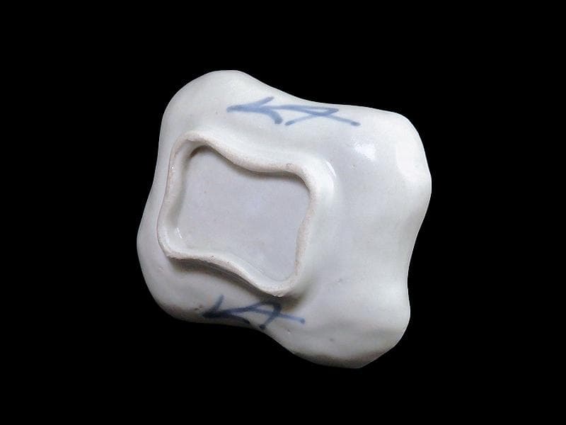 古伊万里　型刷印判　雨降りに花の図　変形皿　江戸期　E650AS-CVi