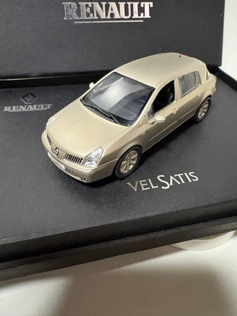 激レア！ルノーの最高級フラッグシップ「ベルサティス」 1/43