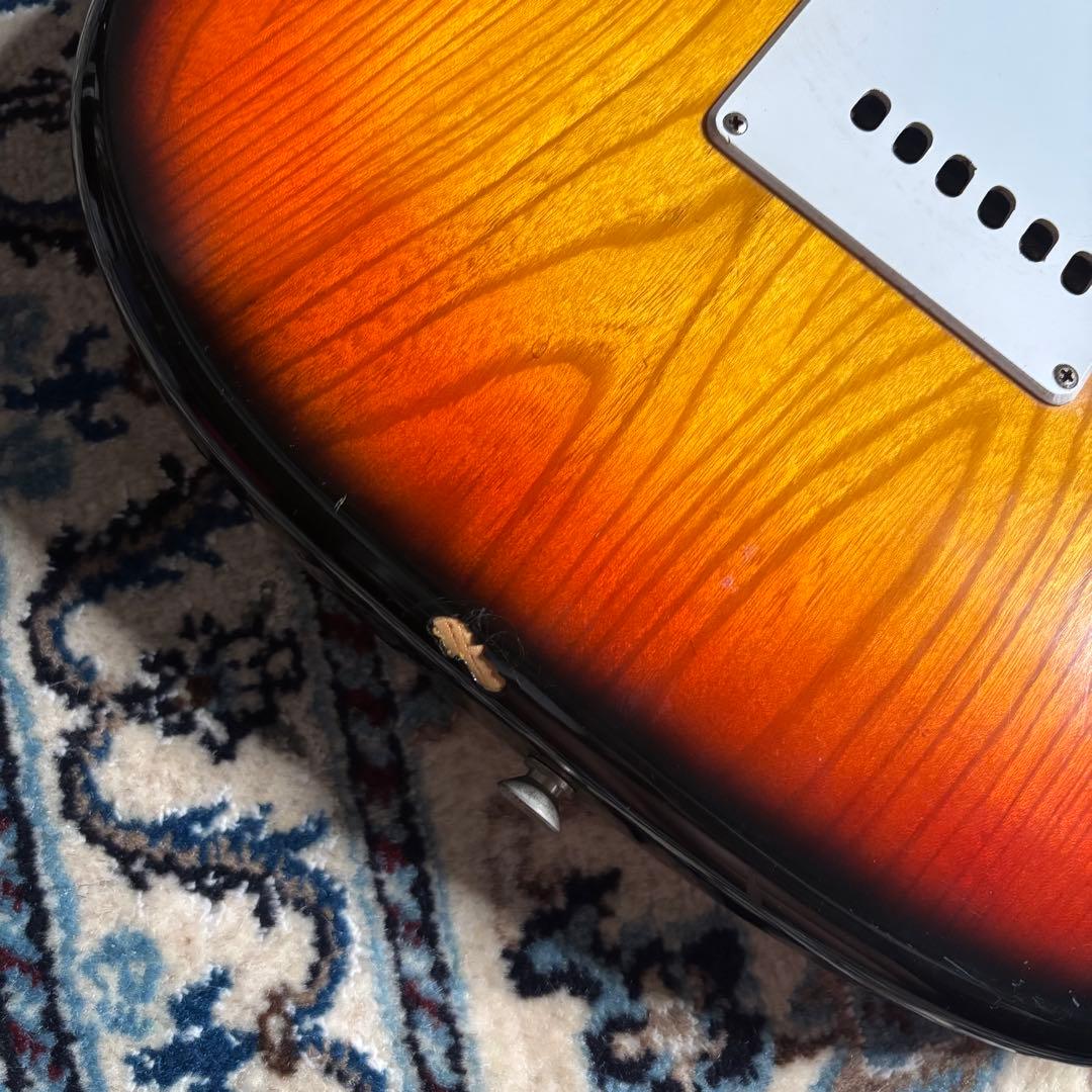 YAMAHA SR400 ストラトキャスター　ジャパンビンテージ　サンバースト