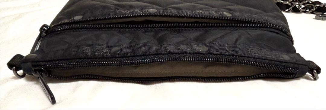 レスポ　CHAIN COSMETIC CLUTCH オニキスチェーンキルト