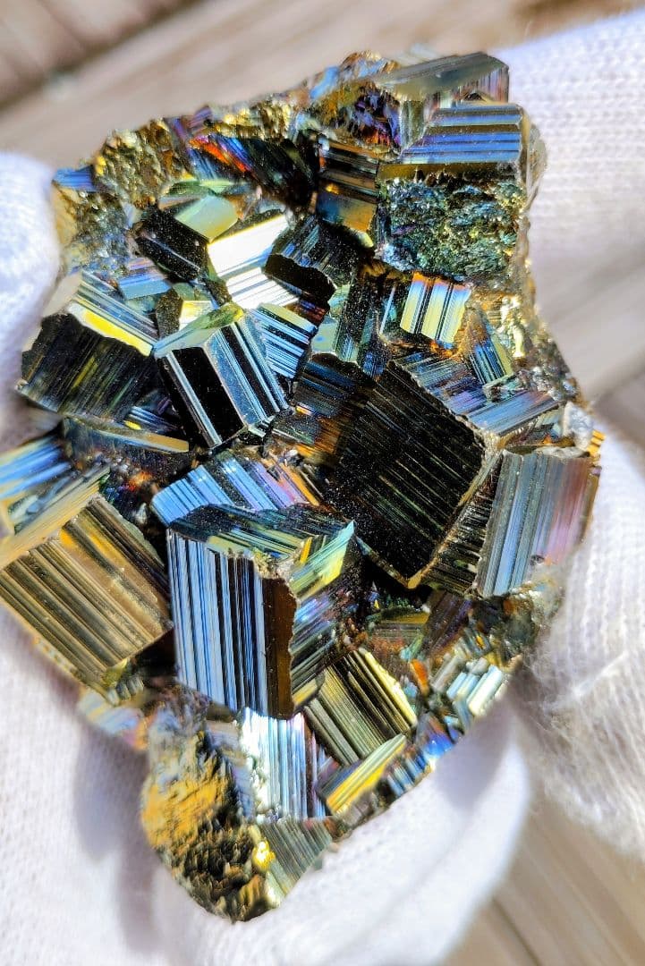 k*o様 カラーキュービックパイライト　クラスター ☆台座付☆　黄鉄鉱　インドネ