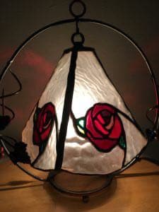 手づくりステンドグラス　薔薇ランプ