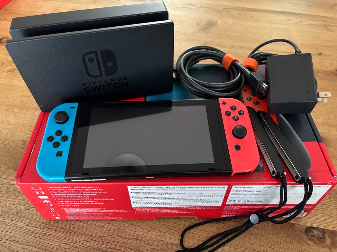 億*男様 Nintendo Switch ネオンブルー/ネオンレッド 本体