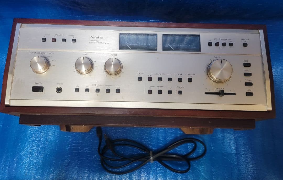Accuphase（アキュフェーズ）プリメインアンプ E-303通電のみ確認済み