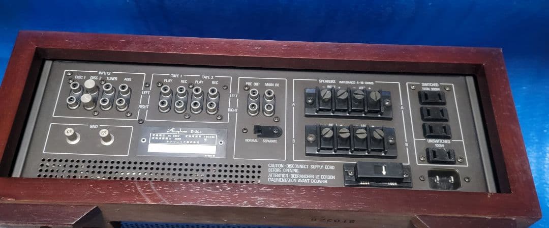 Accuphase（アキュフェーズ）プリメインアンプ E-303通電のみ確認済み