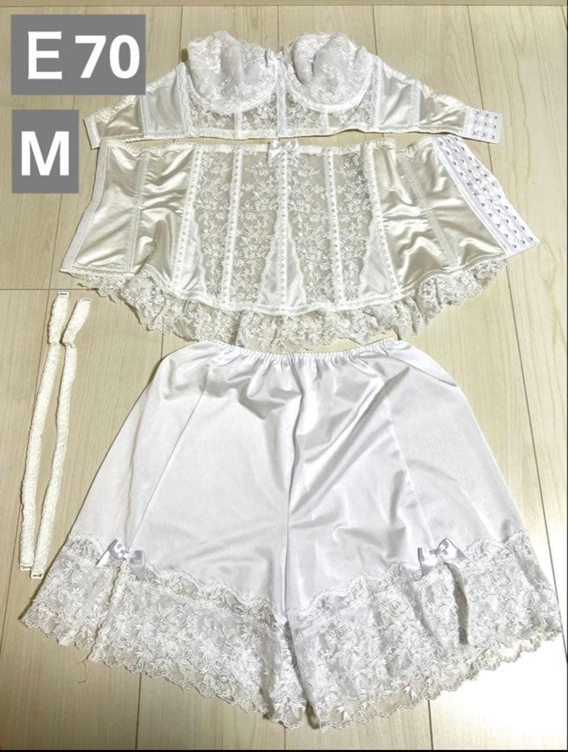 ブライダルインナー セモア E70 タカミブライダル ホワイトブラ&ショーツ