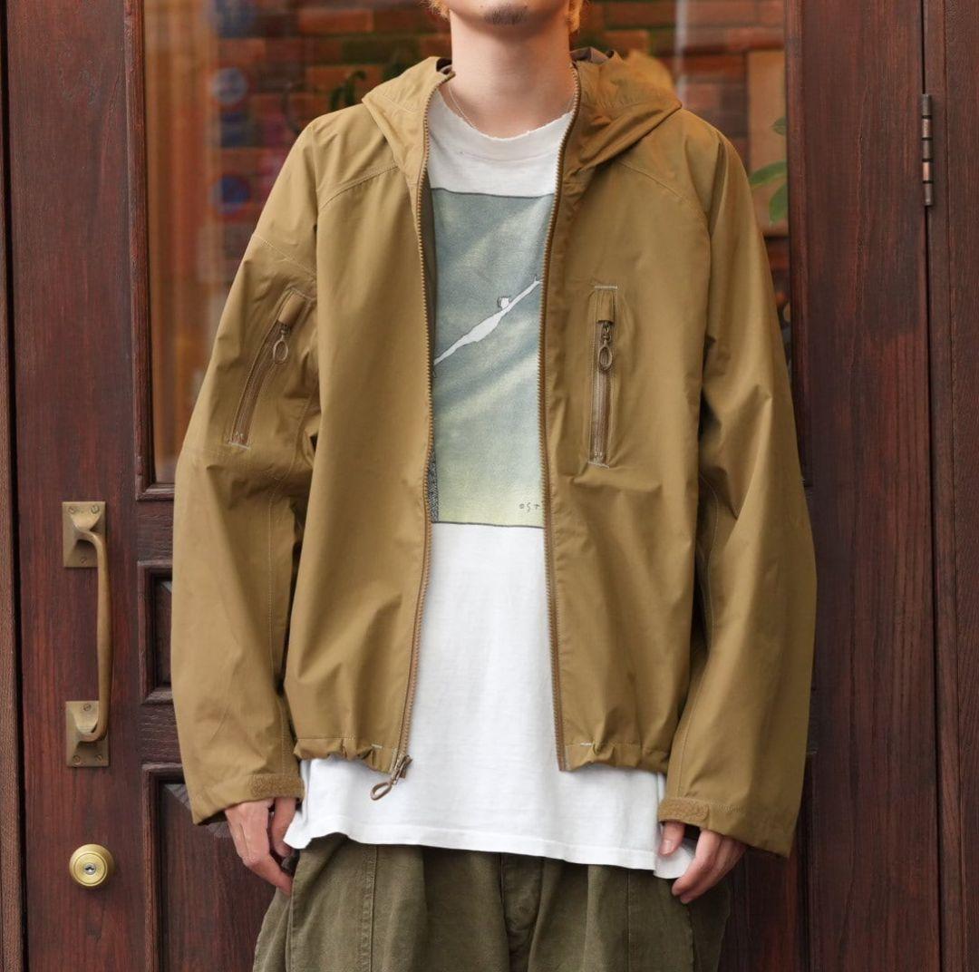 ビヨンドクロージングGORE-TEX M ベージュ