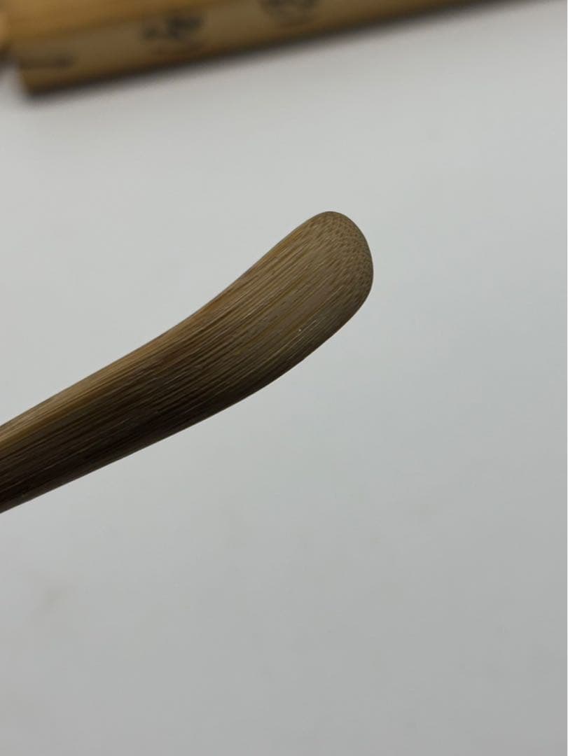 【共箱・銘「清風」】豊後 宇佐住 喜七斎 作 斑竹 茶杓／竹筒付