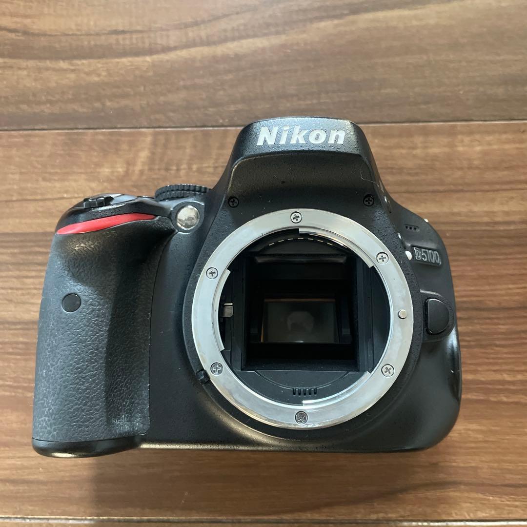 ニコン Nikon D5100 一眼レフ