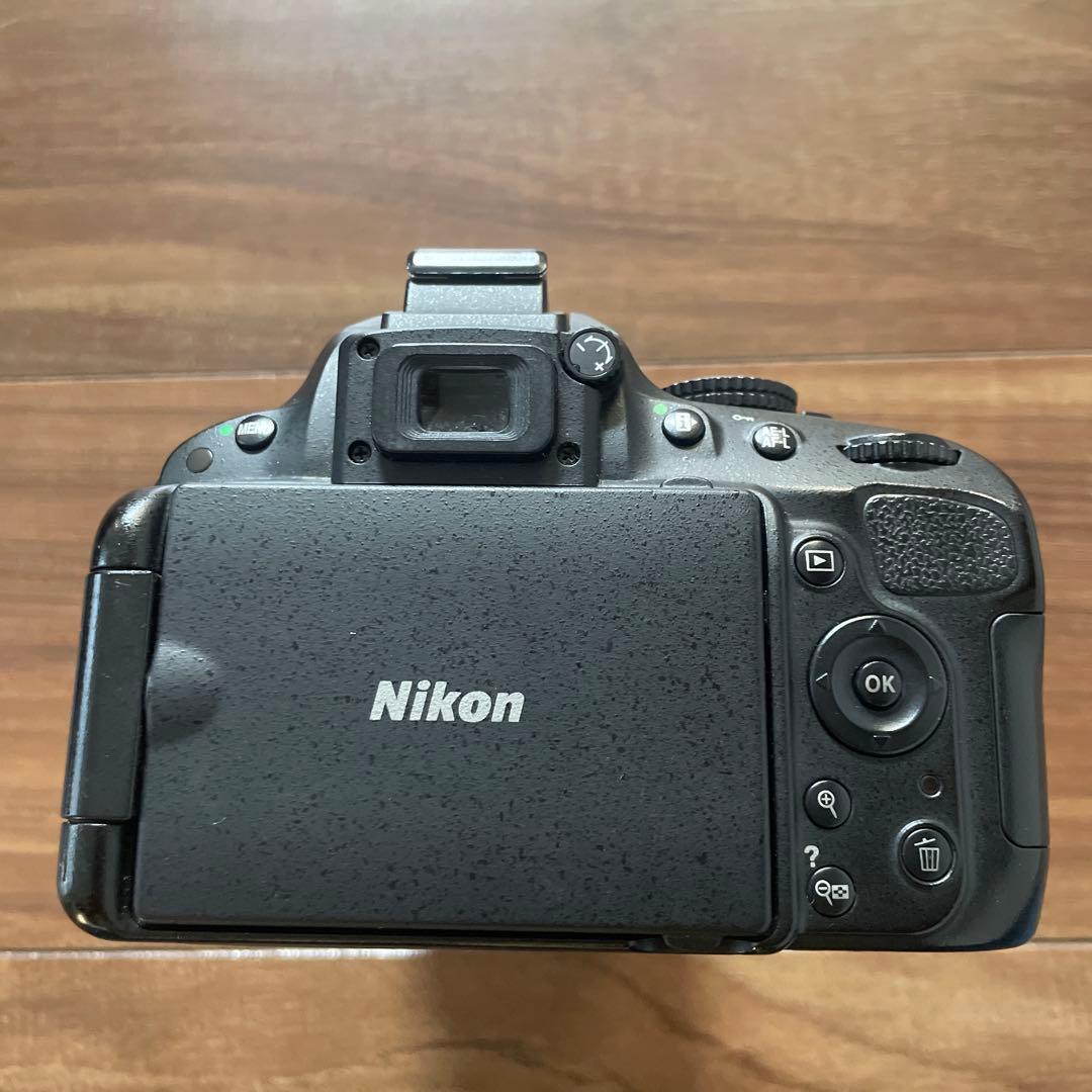 ニコン Nikon D5100 一眼レフ