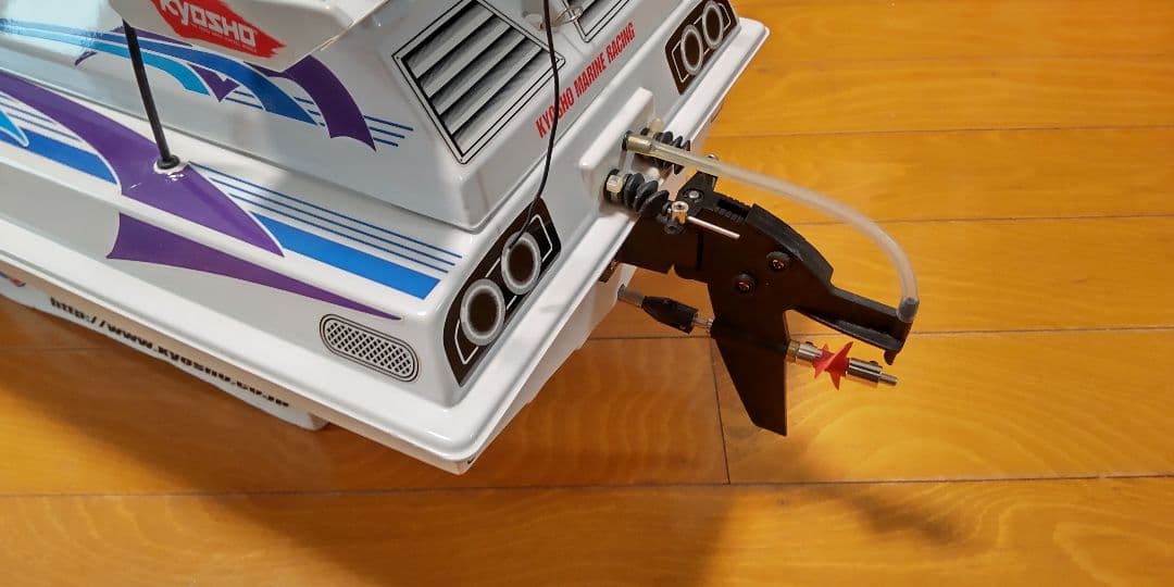 京商　KYOSHO RCレーシング GPボート　ラジコン　メカ付　エンジン完動