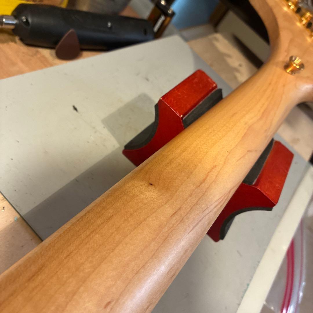 Fernandes zo-3 Cレッド