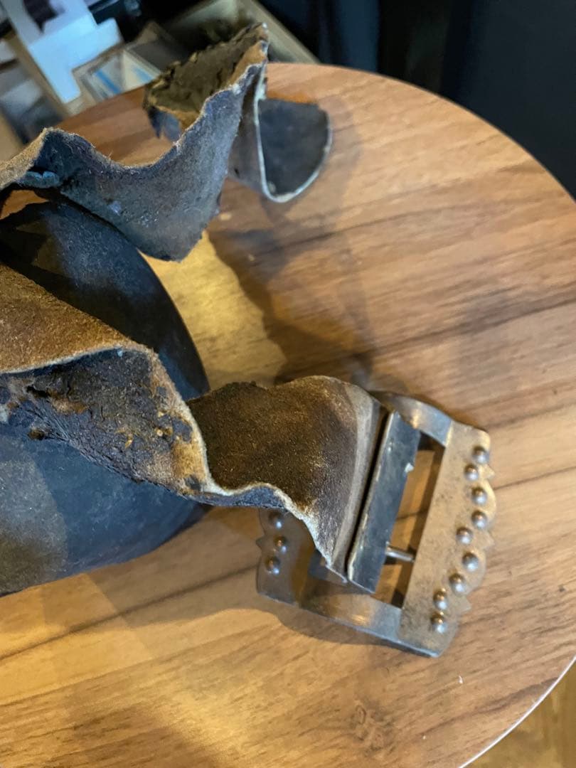 アンティークカウベル2点　レザーベルト付き