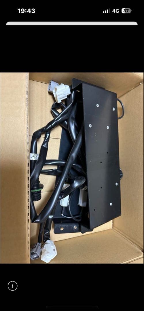 17クオン用 小糸3連テールランプフルセットです。