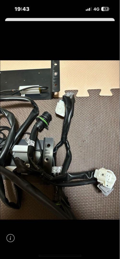 17クオン用 小糸3連テールランプフルセットです。