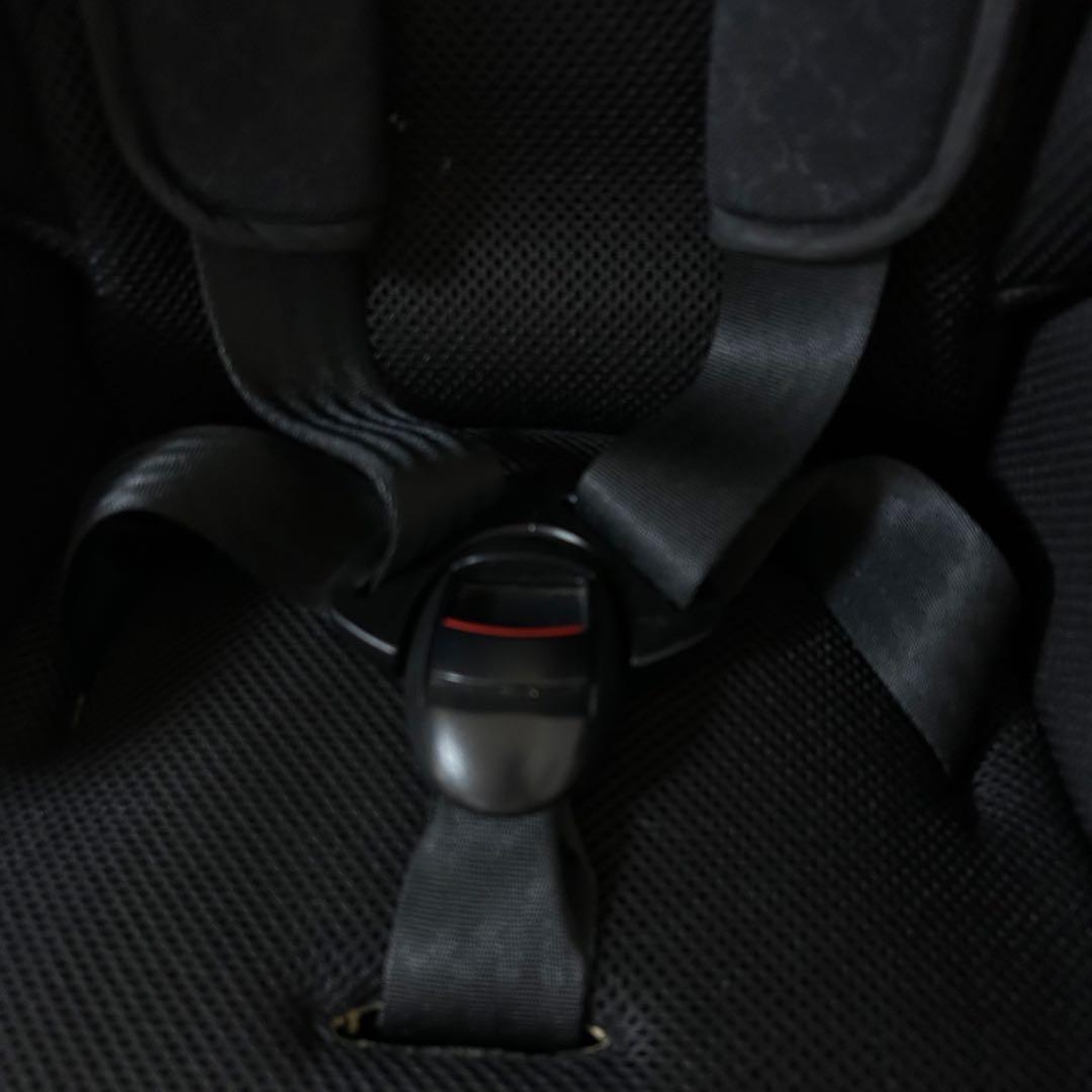 アップリカ エアグルーヴ プラス ストリングブラック ジュニアシート