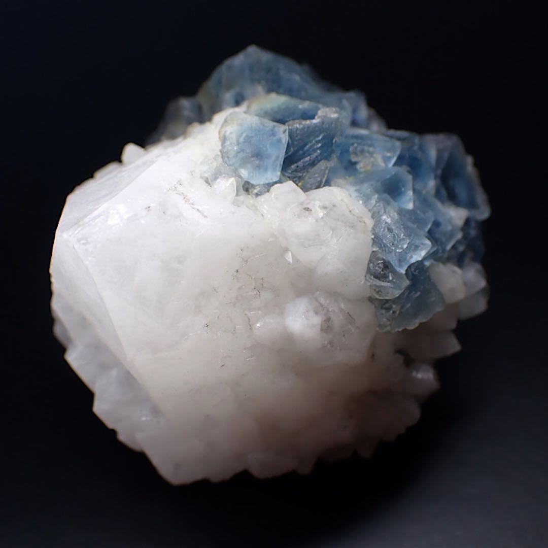 【中国/内モンゴル産】ブルーフローライトwithクォーツ