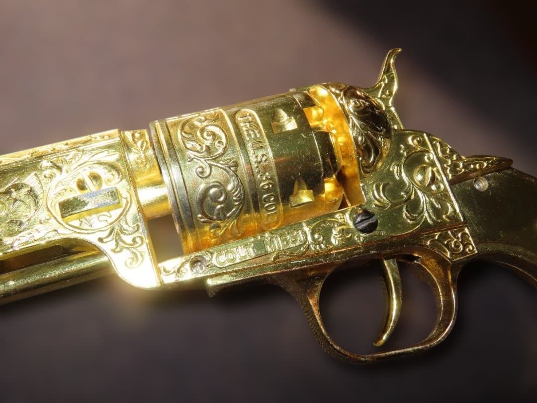 拳銃型ライター ゴールド レトロ銃型 インテリア　コルトM1851