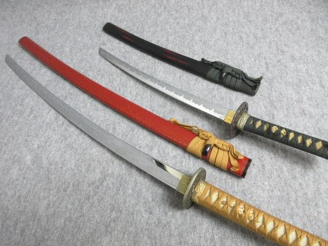 太刀と脇差の模造刀 [B27453]