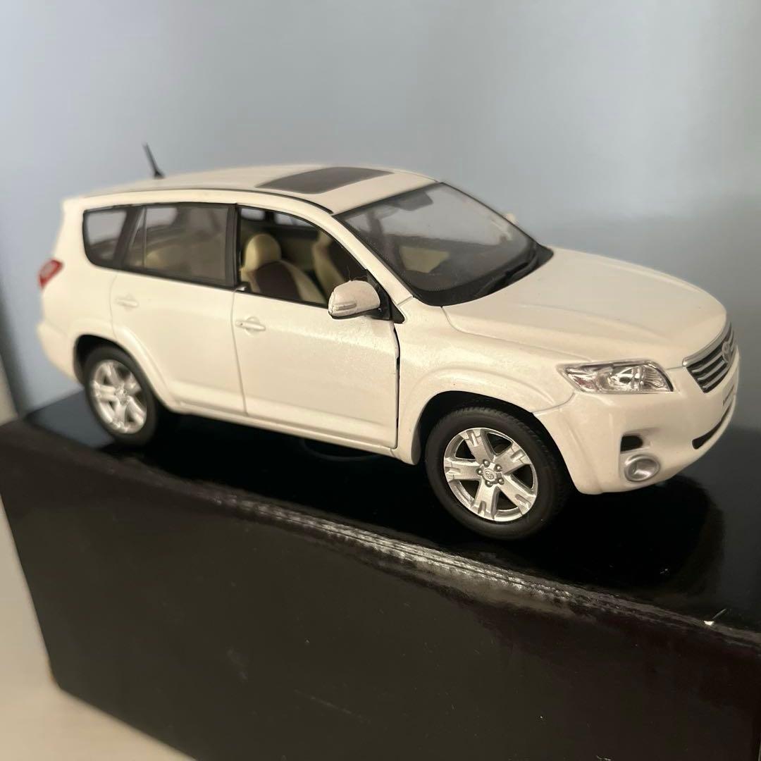 トヨタ ヴァンガード ホワイト ミニカー