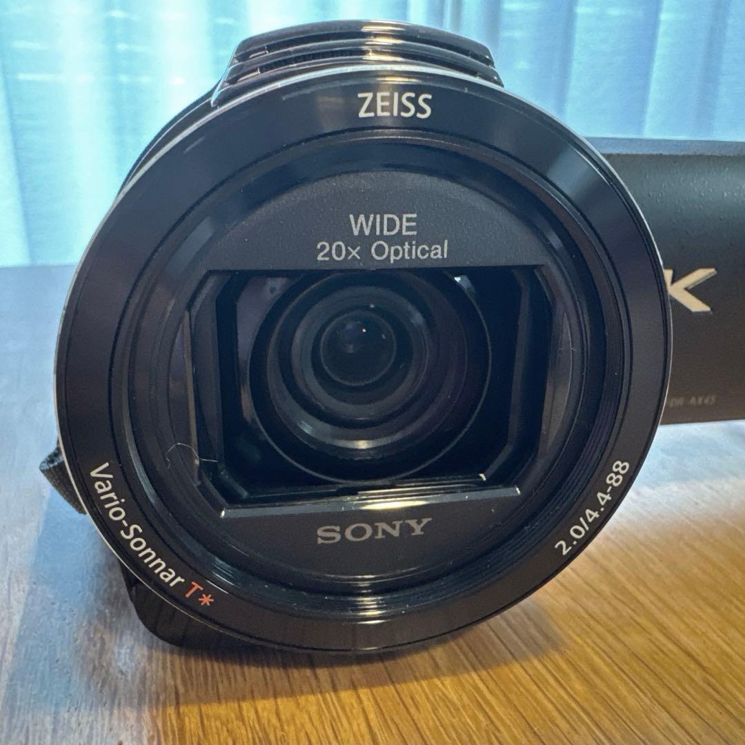 SONY 4K Handycam FDR-AX45 ケース／小型グリップ三脚付き