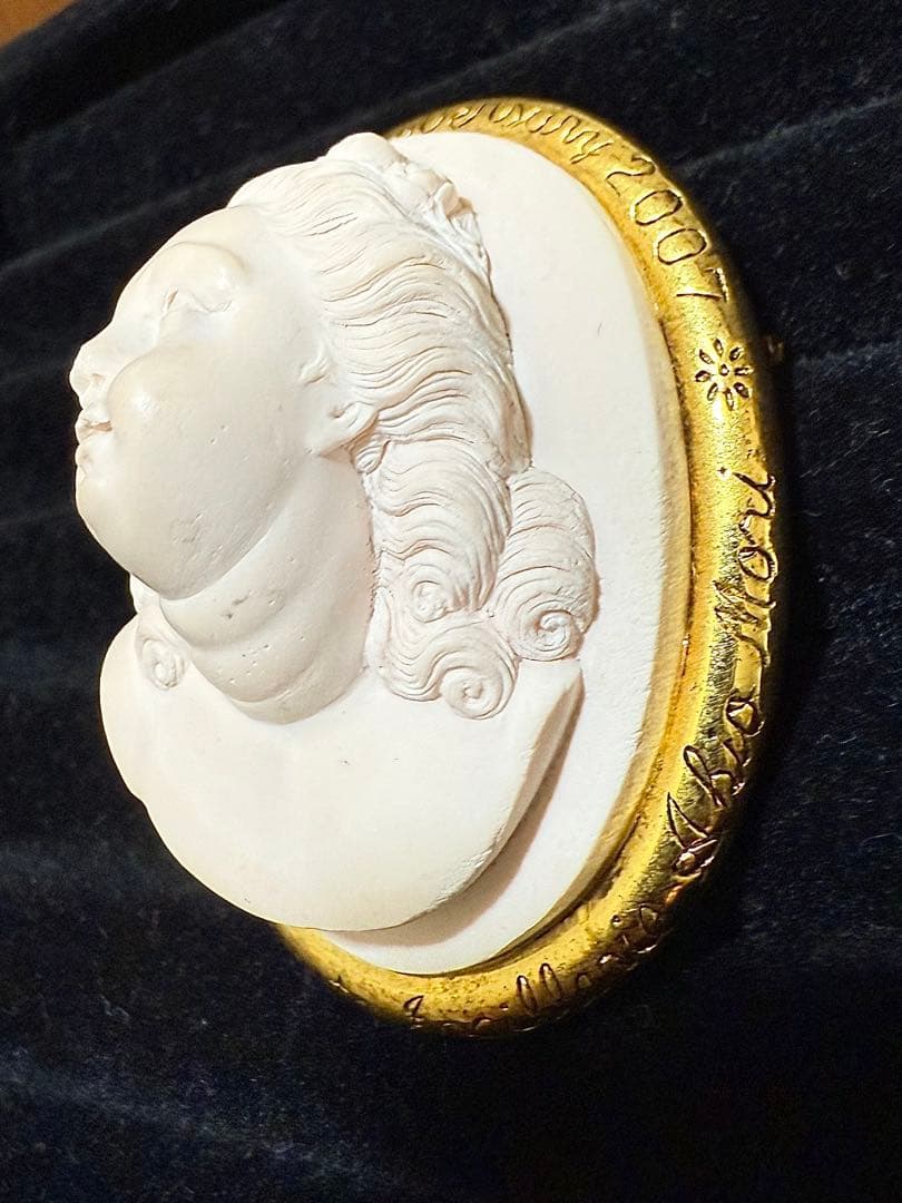 アキオ モリ（森暁雄）ブローチ