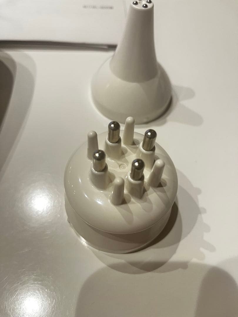 お値下げ　ベレガ　セルキュア　4Tプラス　リニューアル版　最新版　美顔器