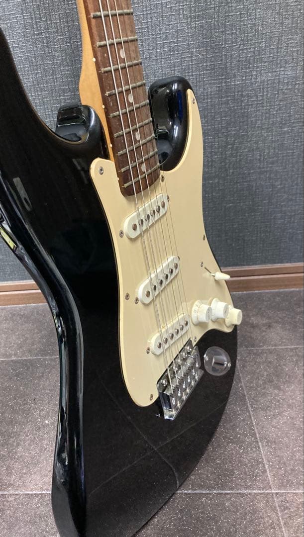 Squier　ストラトキャスター　エレキギター