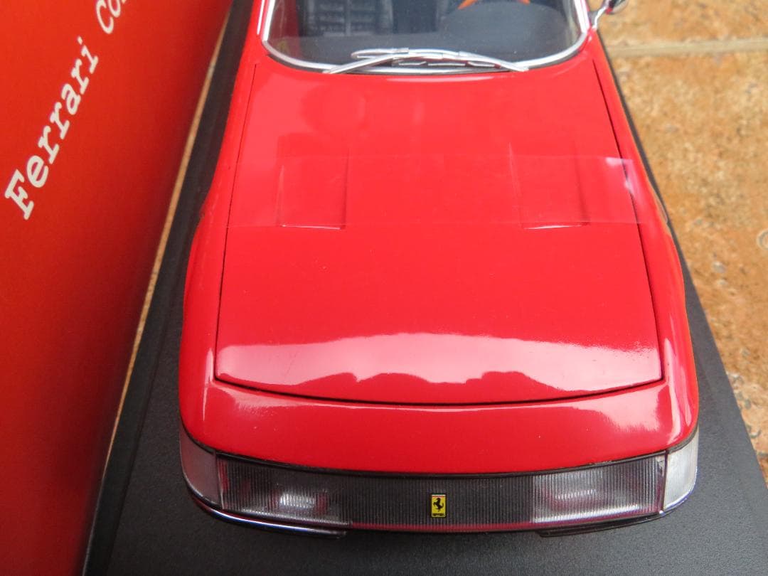 京商　1/18　フェラーリ365GTB4（デイトナ）