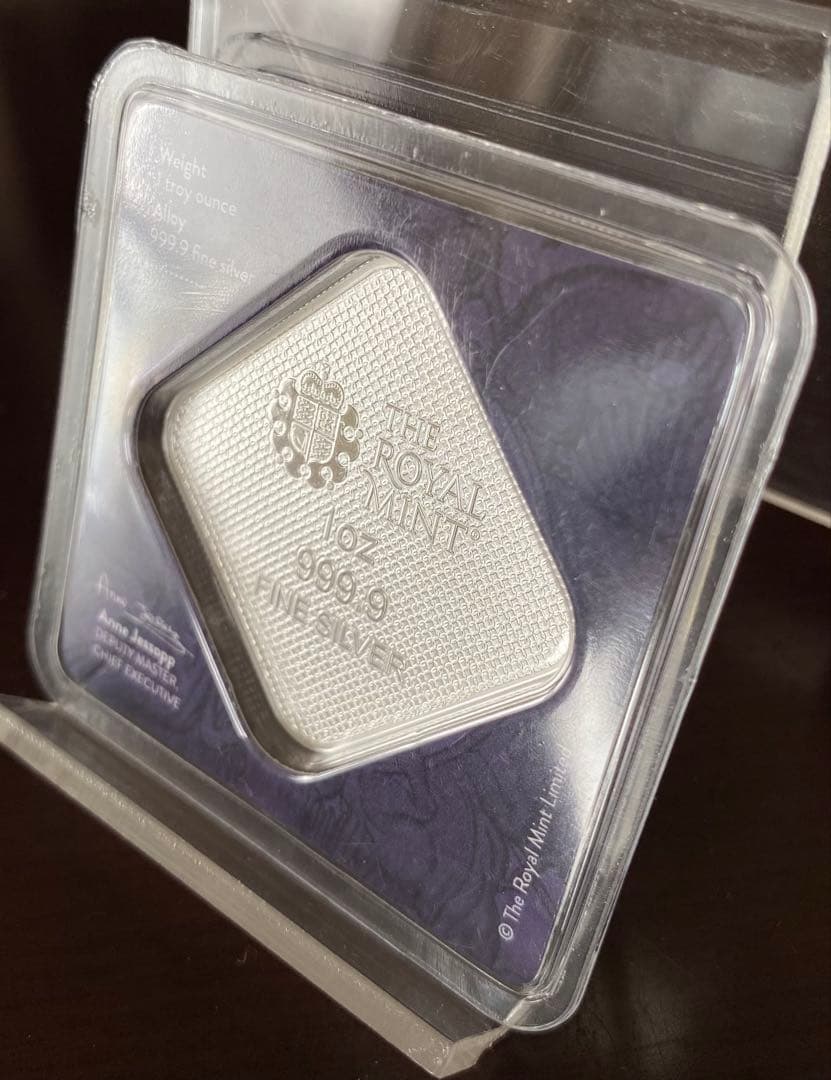 ☆大人気品薄☆クイーンズビースト コンプリーター 1オンス シルバーバー