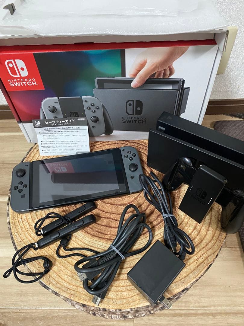 Nintendo Switch ニンテンドースイッチ本体　グレー⑤