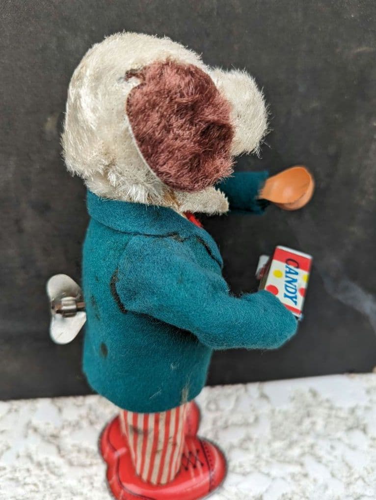 1950年代アルプスゼンマイ式おもちゃ犬