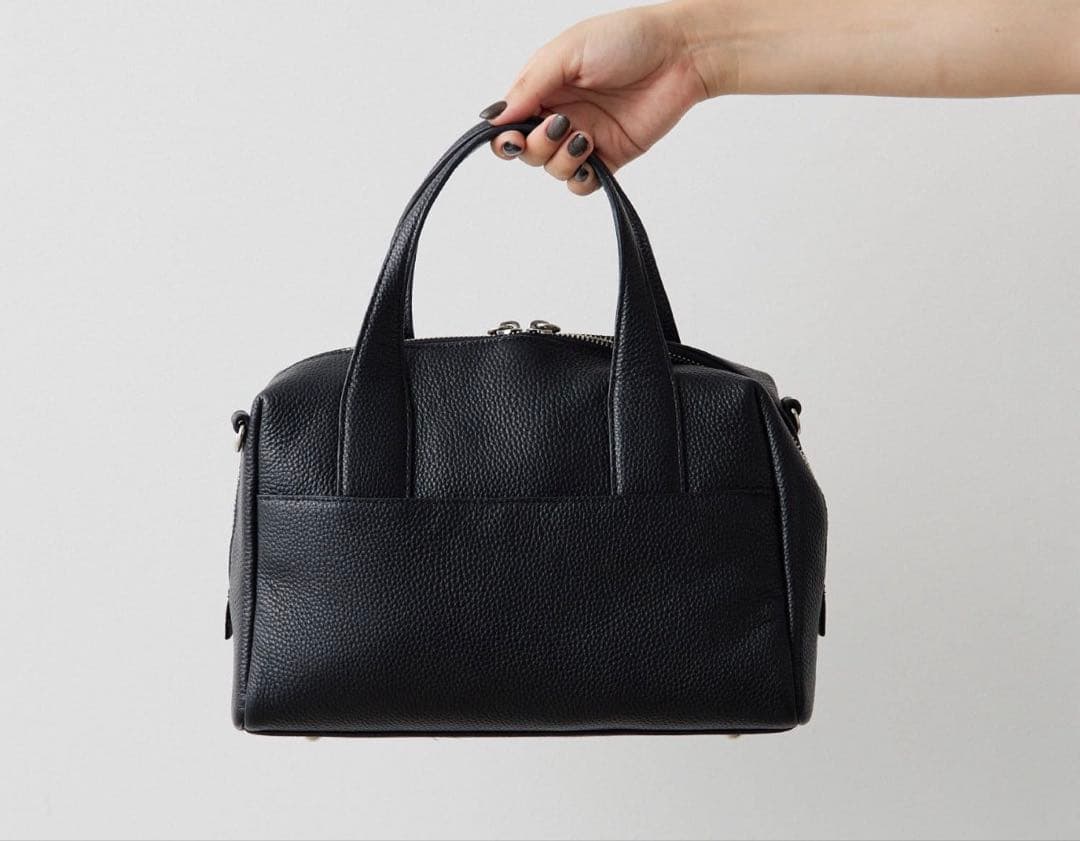 イアパピヨネ ear PAPILLONNER スタッズボストンバッグ ブラック