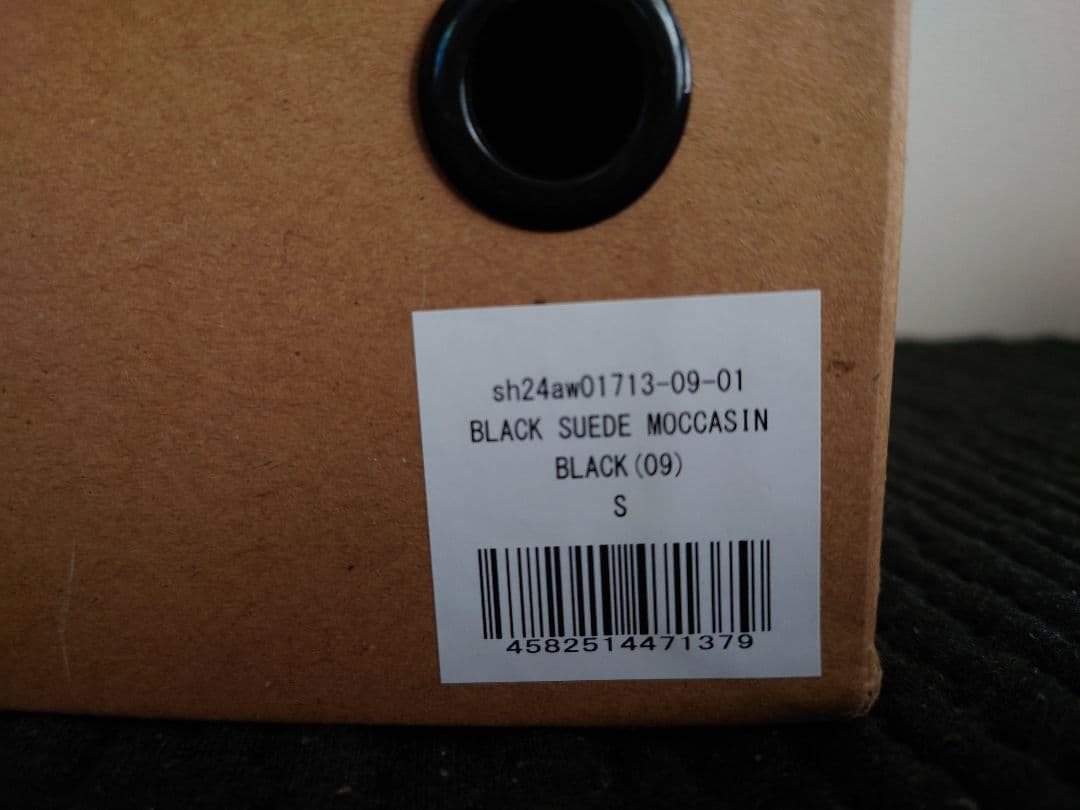 靴 shiun BLACK SUEDE MOCCASIN S