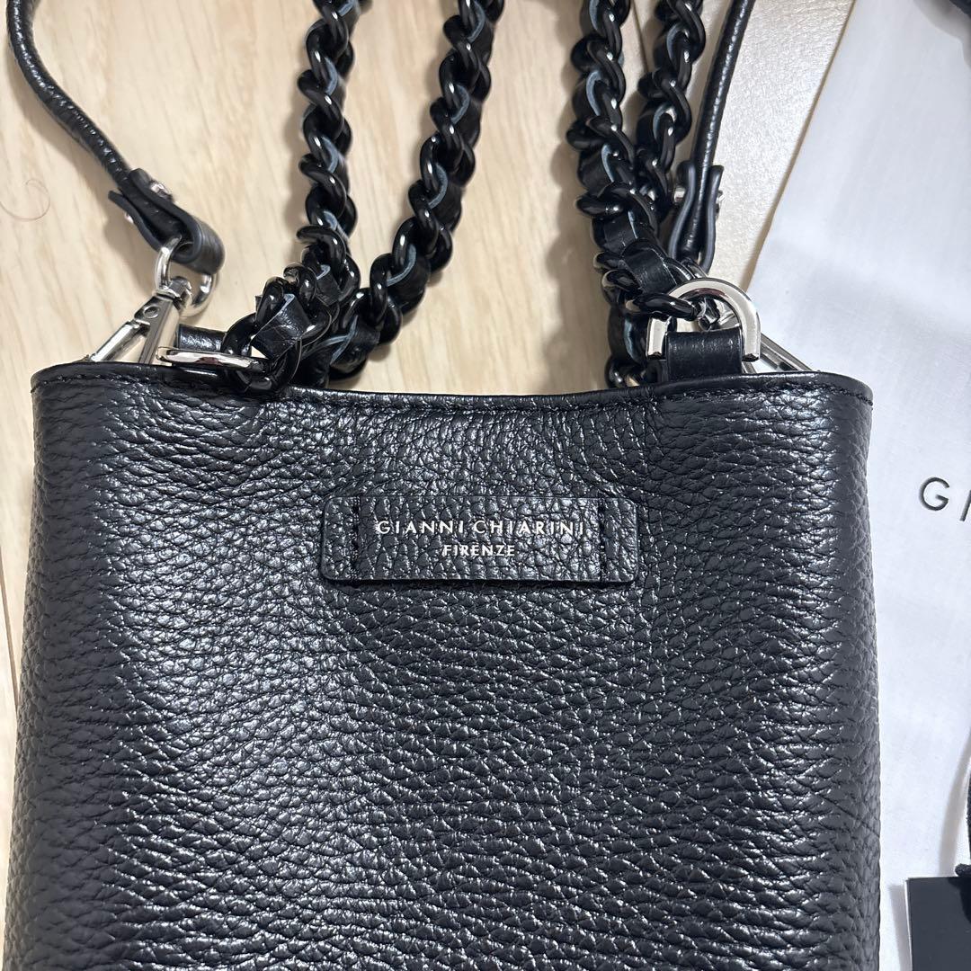 GIANNI CHIARINI カミッラ
