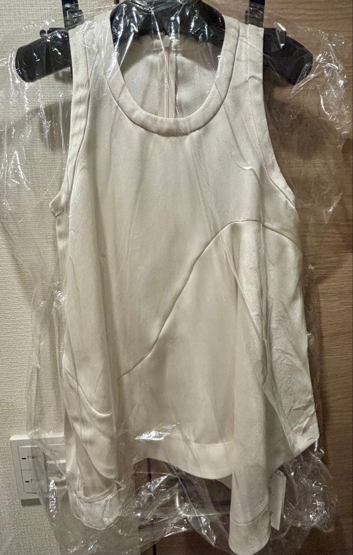 【新品】OMMO SATIN DRAPE TANK TOP