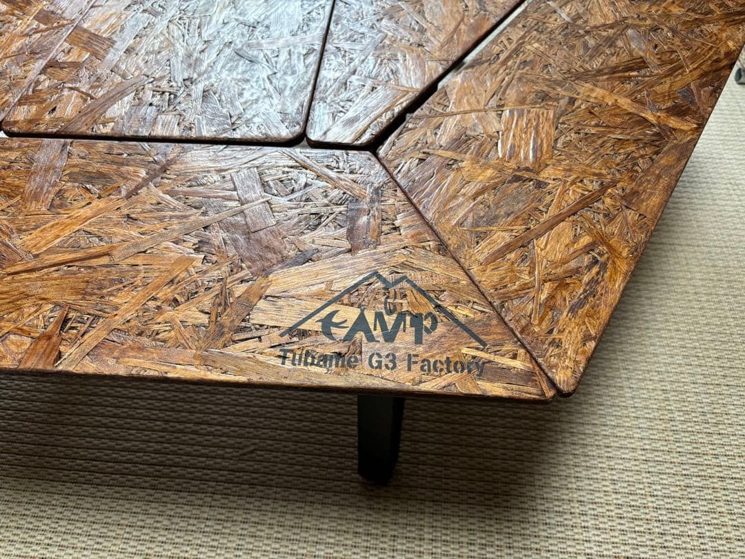 axl、ヘキサテーブル65 ウォールナットニス仕上げ　高さ35cm