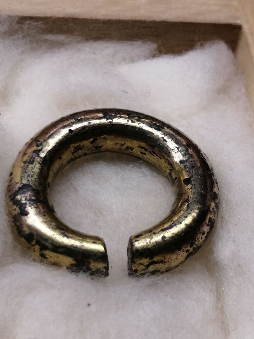 ★古墳期『金環』出土品。11.0g 　古代金 　 表面の鍍金がかなり残っています
