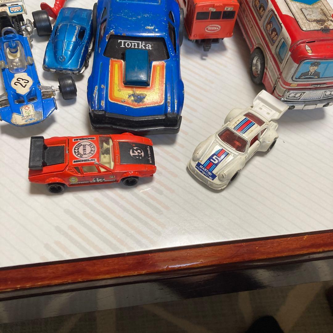 特撮フィギュアとレトロカーセット