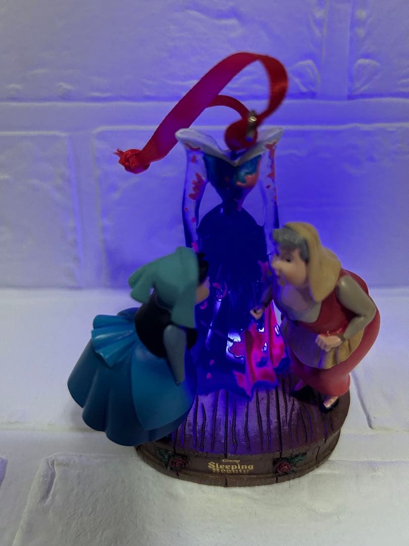 ディズニー　眠れる森の美女　メリーウェザー　フローラ　クリスマスオーナメント