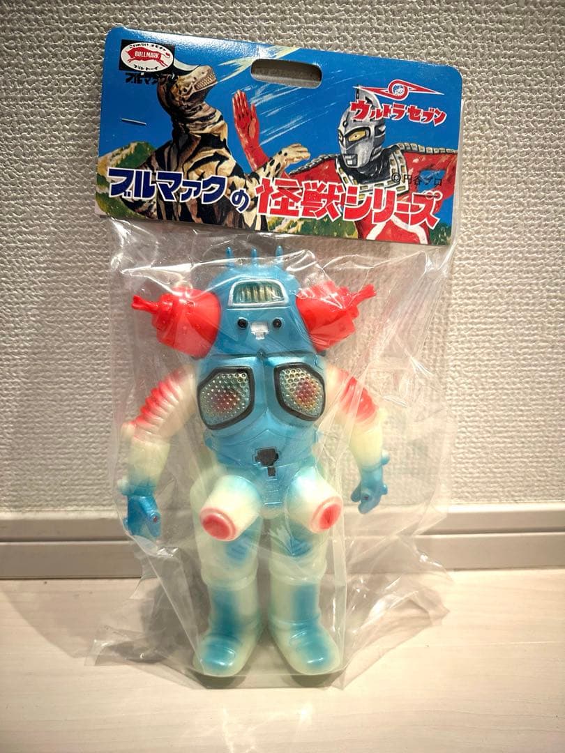 ブルマァク　キングジョー　蓄光ブルー　墓場の画廊