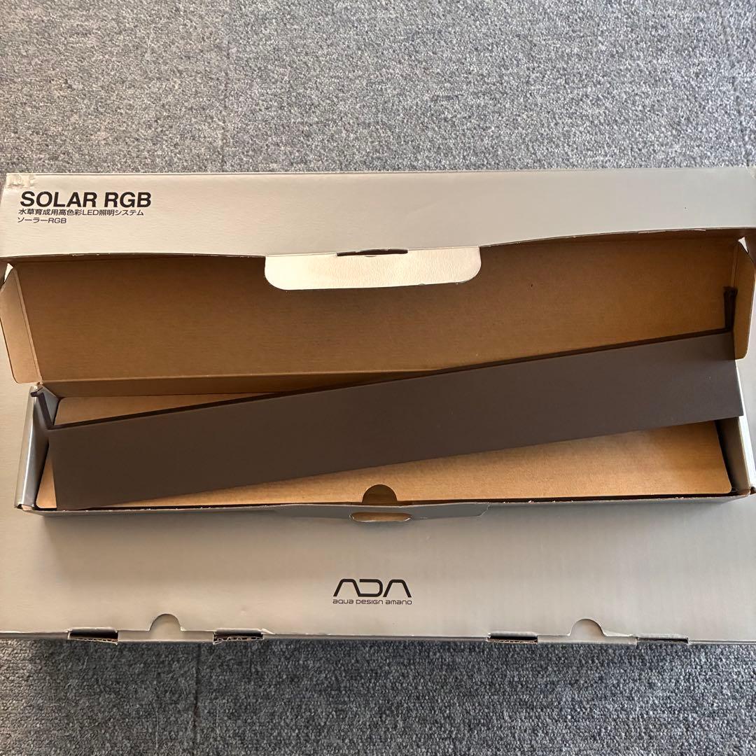 ADA ソーラーRGB シェード付き