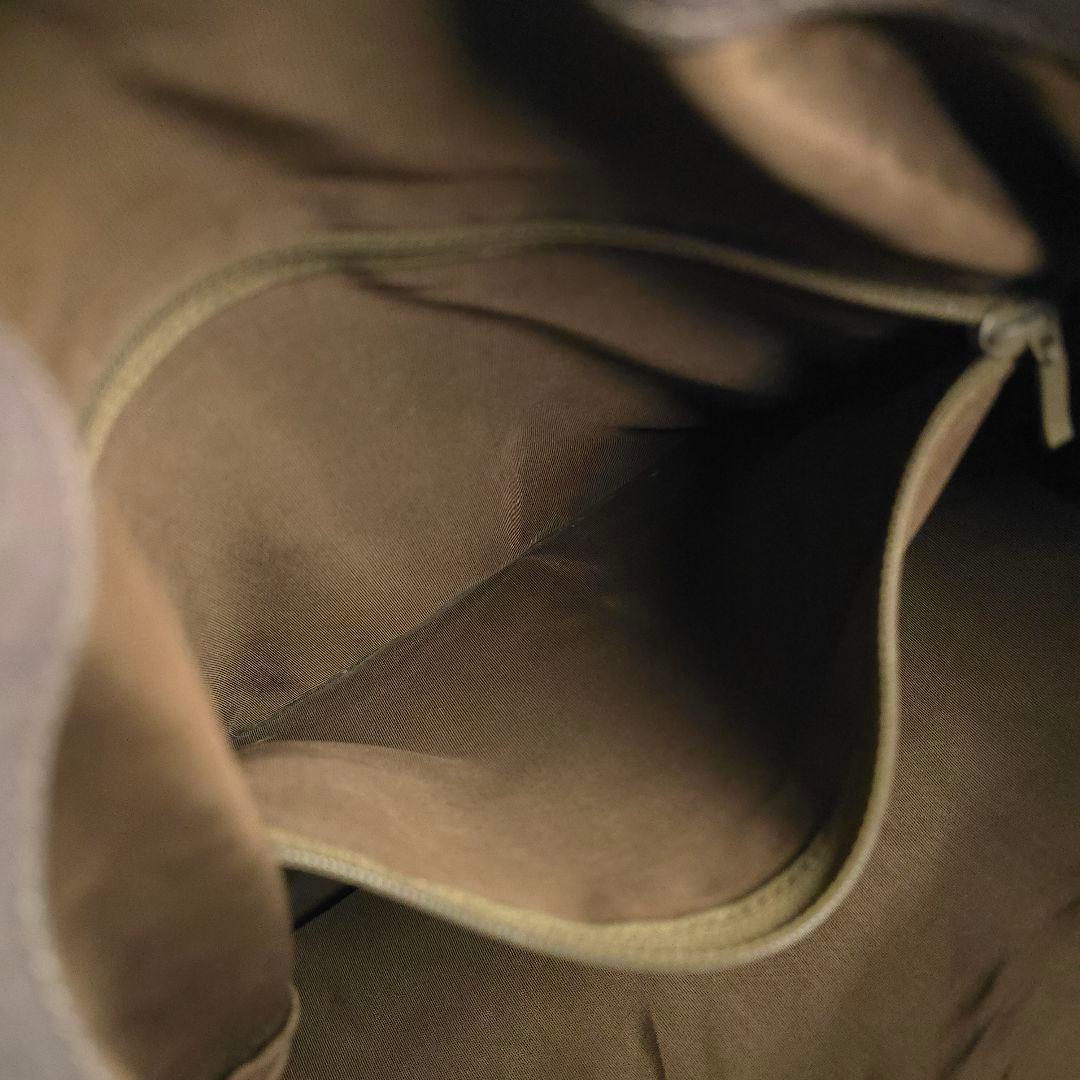 BURBERRY　バーバリー　ブルーレーベル　レザー　ショルダーバッグ　オーバル