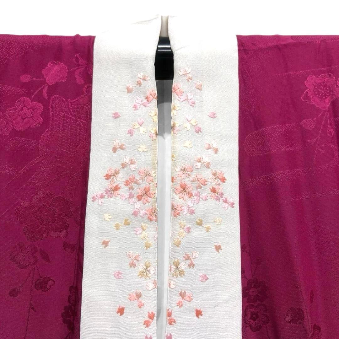 振袖襦袢　刺繍　桜花模様　梅花　御所車　着物　052a p