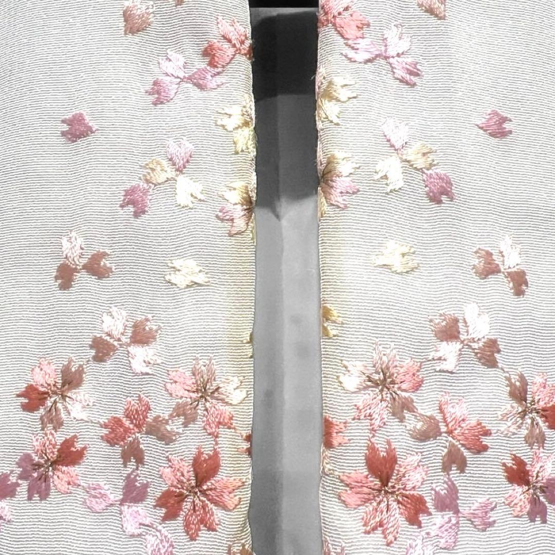 振袖襦袢　刺繍　桜花模様　梅花　御所車　着物　052a p